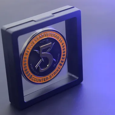 Монета ветерана Counter-Strike у прозорій рамці-підставці